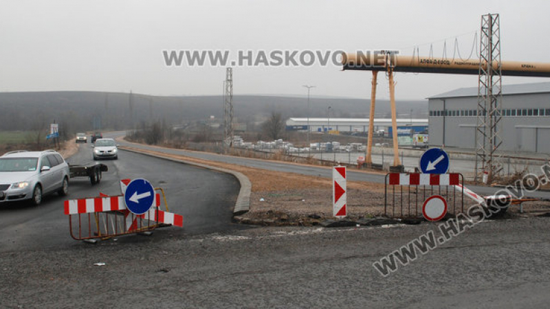 Хасковски джигити вършат безумия по затвореното за ремонт Околовръстно (СНИМКИ)