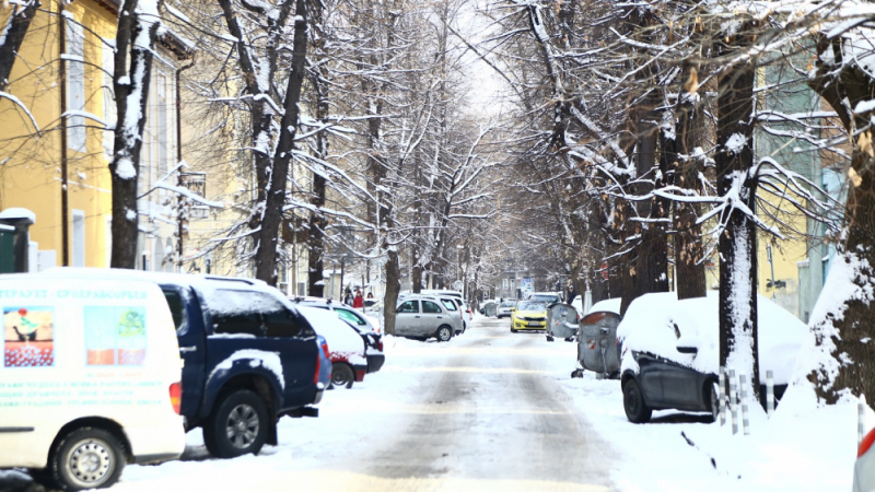 Дъжд и сняг удрят България утре, синоптик посочи къде точно