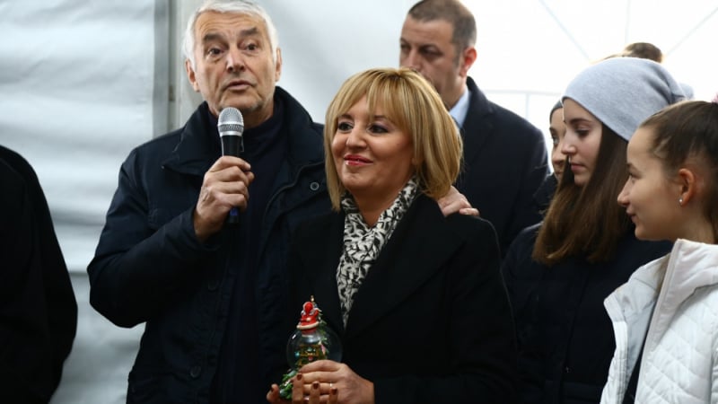 Мая Манолова и сръбският ѝ колега Зоран Пашалич организират обща приемна в Сърбия