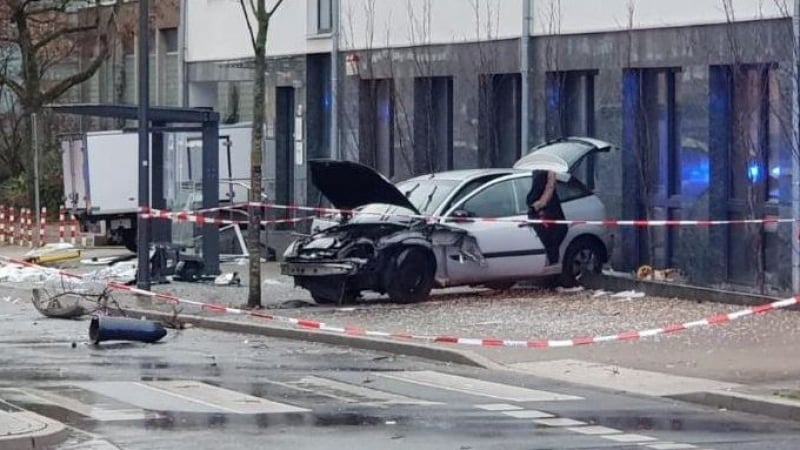 Първи СНИМКИ и смъртоносни подробности за кървавия инцидент в Германия