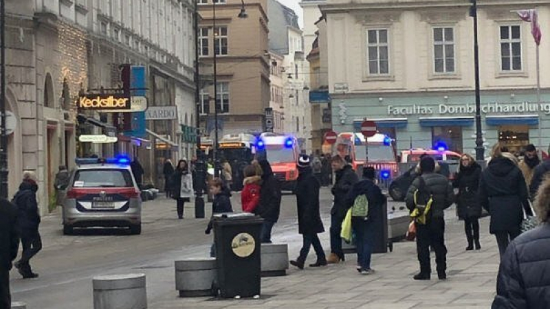 От последните минути! Кръв се лее по улиците на Виена, стрелците са няколко? (СНИМКИ)