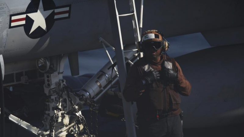 Американски самолетоносач влезе в Персийския залив