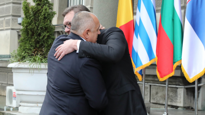 С топли прегръдки започна четиристранната среща на високо равнище между България, Гърция, Румъния и Сърбия (СНИМКИ)