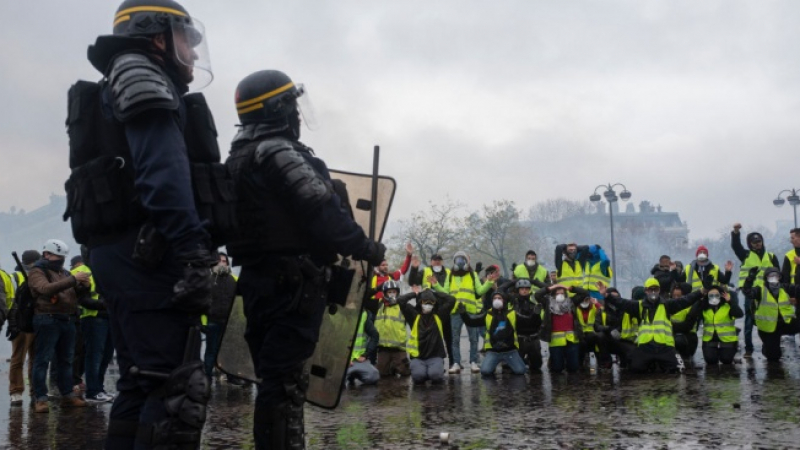 Десета жертва заради протестите на "жълтите жилетки" във Франция