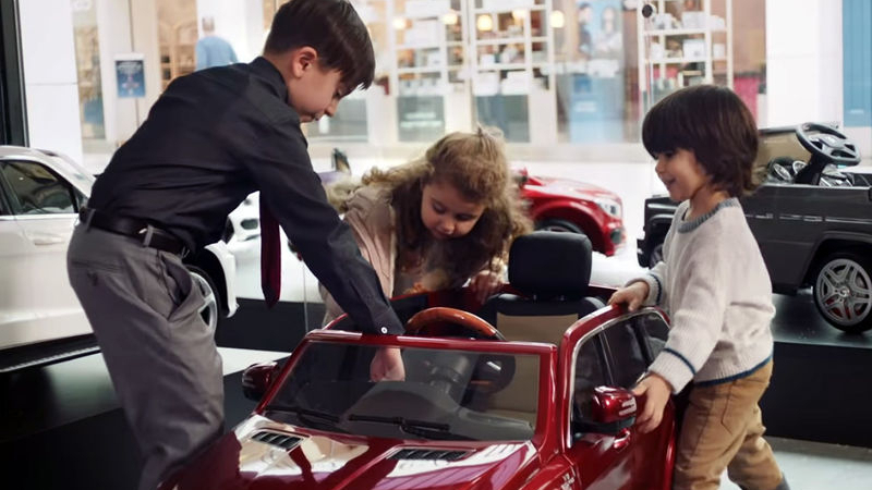 Mercedes-Benz откри първия автосалон само за деца (ВИДЕО)