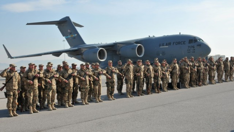 Контингентът с български военни в Афганистан се завърна у нас