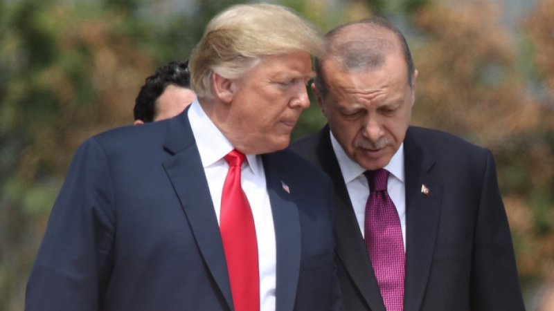 ДПА гръмна: Ердоган обещал на Тръмп да унищожи...