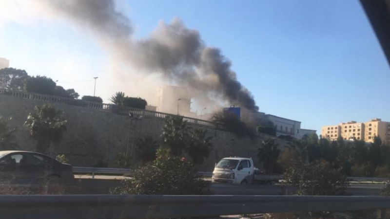 Терористична атака срещу външното министерство на Либия (СНИМКИ)