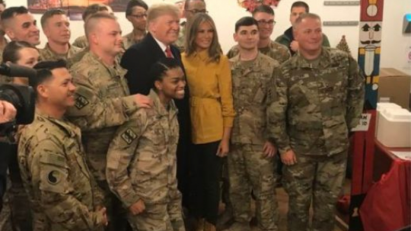 Изненада! Тръмп и съпругата му секретно посетиха военната база "Ал Асад" в Ирак! (СНИМКА)
