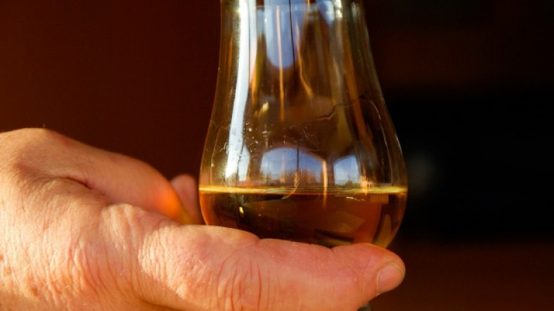 Какво ни казва за супербогатите ръстът в застраховките на уиски?