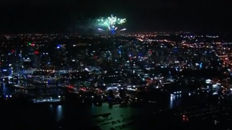 В Нова Зеландия посрещнаха Новата година с невероятно шоу от фойерверки (ВИДЕО)