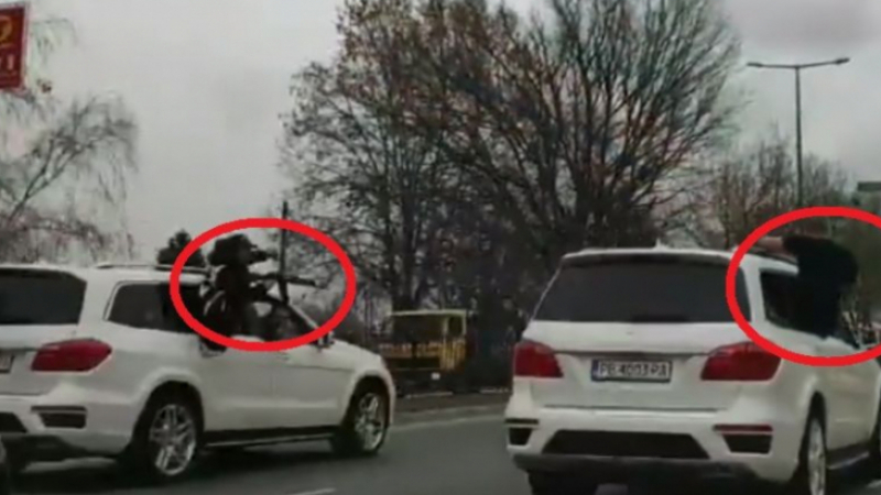 Ето какво се случва с младежите, размахвали калашници от бели джипове в Асеновград