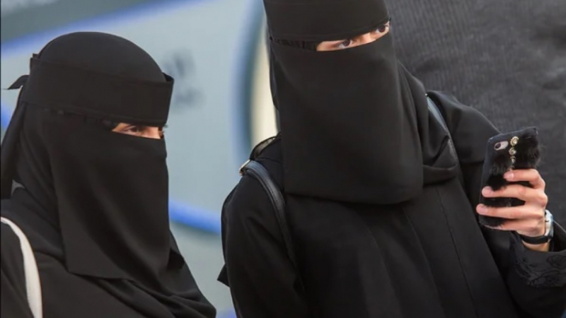 Приказна красота: Как изглеждат саудитските девойки без хиджаб (СНИМКИ)