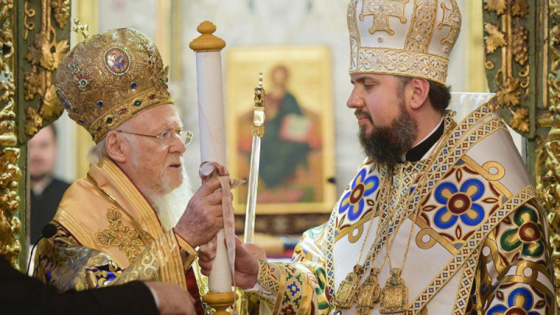 Украинският митрополит си получи тапията за независима църква на най-големия празник