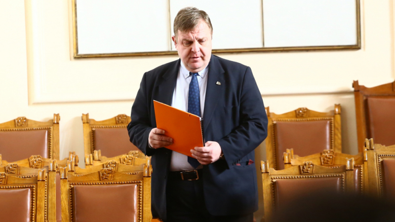 Каракачанов със силни думи за оставката на Цветанов: Не ми се вярва да...