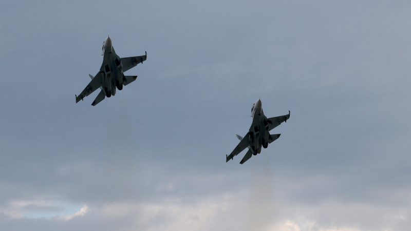  Ивънредно: Кошмар с два руски Су-34 в небето, единият рухна в Японско море, а другият...