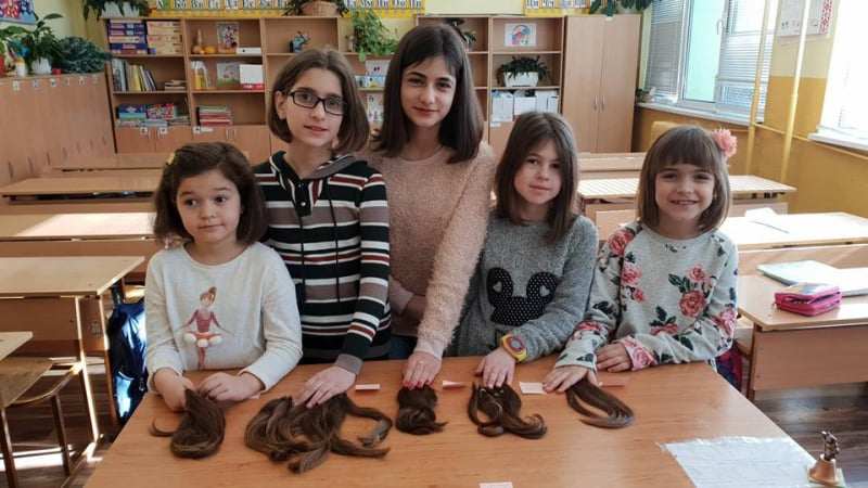 Момиченца от Карлово направиха нещо, за което ще се говори дълго в училището им (СНИМКИ)