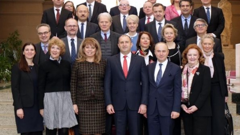 Румен Радев коментира пред европейските посланици историческия договор между Франция и Германия 