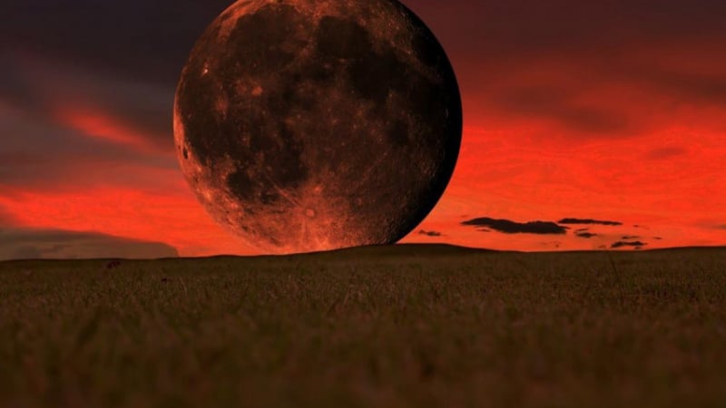 Шок в небето! Нещо удари кървавата Луна: Хората по света не вярват на очите си (ВИДЕО)