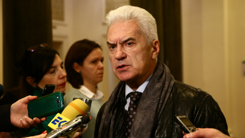 Волен Сидеров: Кръгове, свързани с "Америка за България", стоят зад атаката срещу Цветанов