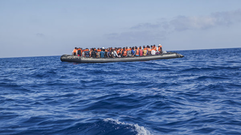 Над 130 мигранти са изчезнали безследно край бреговете на Африка, има загинали