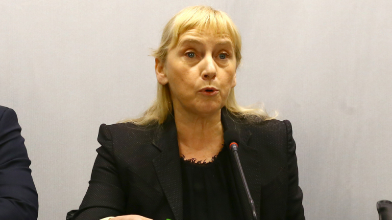 Йончева: Ако имаше демократично управление, можехме да водим диалог в парламента