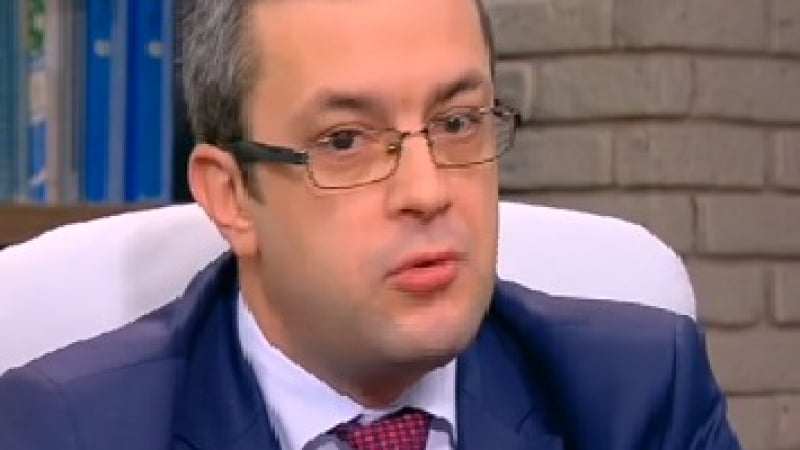 Тома Биков за аферата "Ало, Банов съм": За пръв път у нас цяла партия обслужва хора, криещи се като мишоци