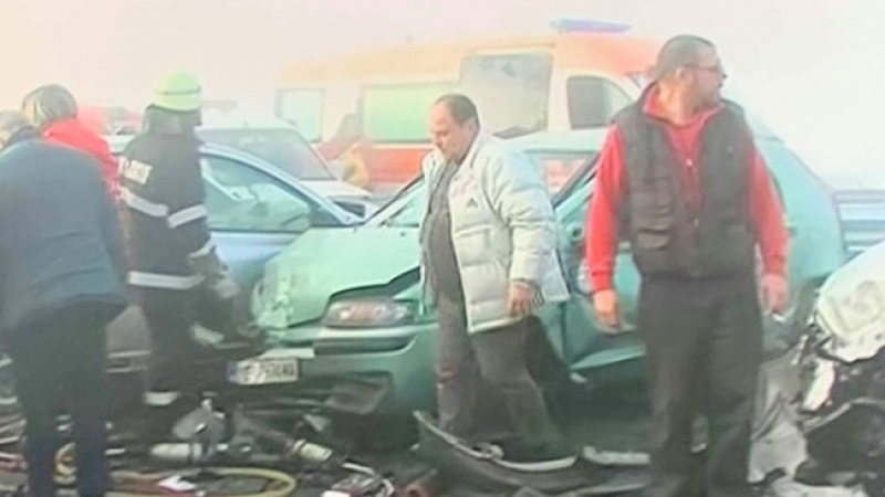 Загиналият мъж на магистрала „Струма“ опитал да спре колите от адското меле, но камион го премазал (ВИДЕО)