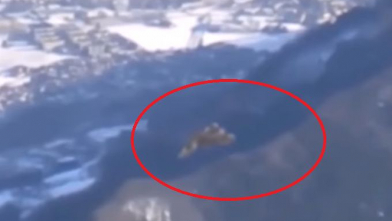 Алпинист засне странно НЛО, докато изкачваше връх Матерхорн в Алпите (ВИДЕО)
