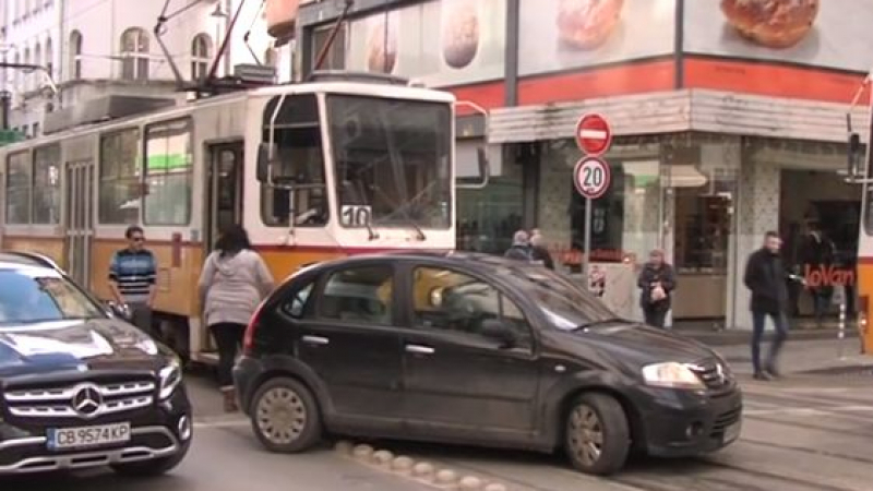 Инцидент с трамвай на пъпа на София 