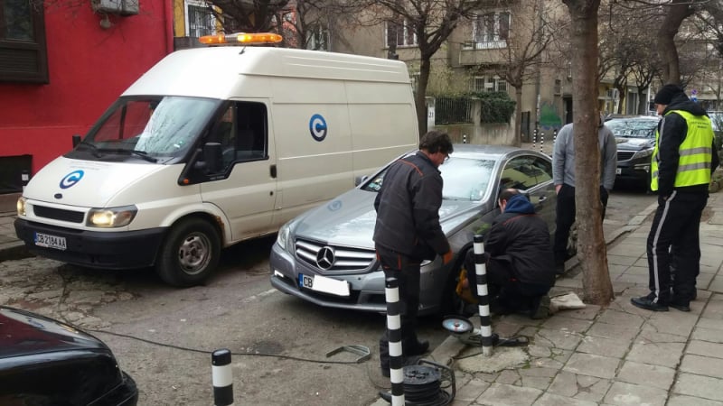 Само в БЛИЦ! Ей такъв кошмар никога не се бе случвал в столицата (СНИМКИ)