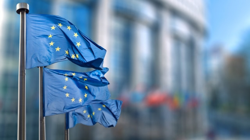 The Daily Express: Две други държави се канят да изоставят „култа, наречен ЕС“