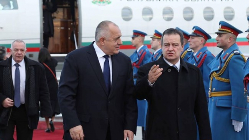Борисов пристигна в Белград, връчват му най-високият държавен орден (ВИДЕО)