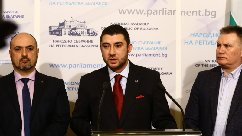 ВМРО предлага до 1700 лева помощи за новородени деца на образовани родители! (ТАБЛИЦА)