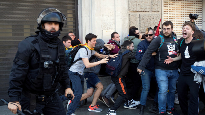 В Каталония е страшно! 28 души пострадаха при безредици