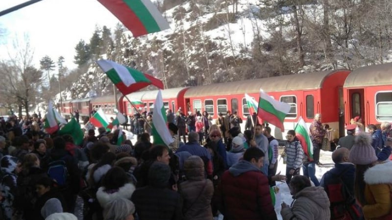 БДЖ ще осигури допълнителни вагони във влак „Родопи”  от Септември за Добринище на 3 март