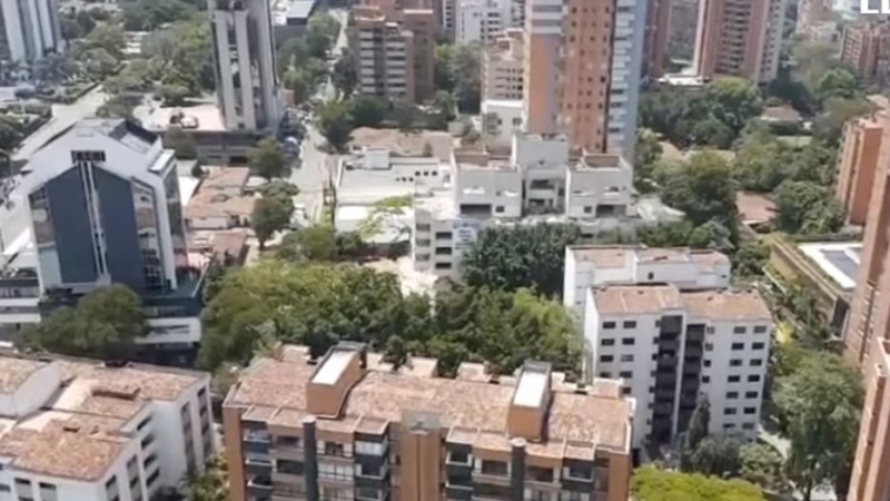 Уникално ВИДЕО: Мощна експлозия унищожи прочутото свърталище на Пабло Ескобар