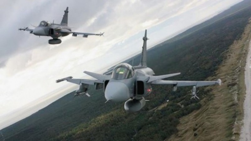 Напрежение! Пакистан вдигна изтребители срещу индийски бойни самолети