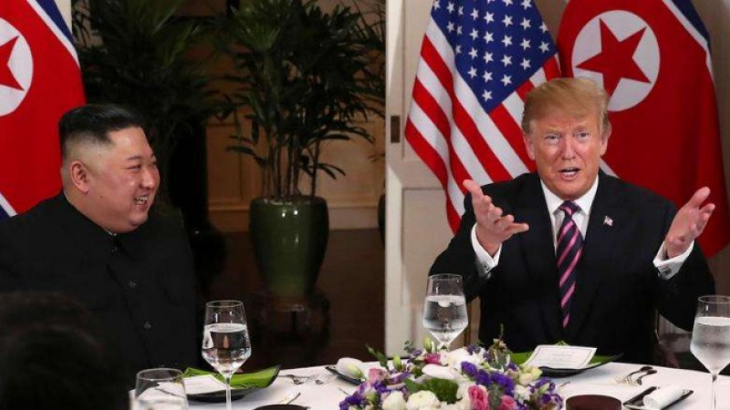Тръмп и Ким се глезиха с коктейл от скариди, вижте цялото им меню на вечерята във Виетнам