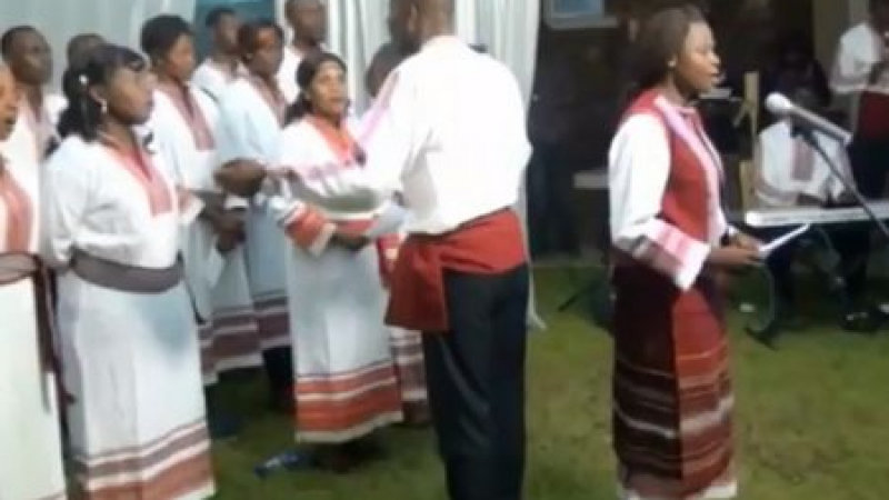 В Конго учат стихове на Ботев и пеят "Притури се планината" (УНИКАЛНО ВИДЕО)