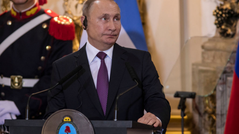 Напрежение! Путин извади Русия от ключовия договор със САЩ за ракетите със среден обсег 