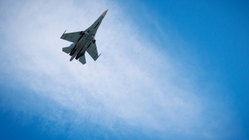 Руски Су-27 прихвана американски разузнавателен самолет над Балтийско море (ВИДЕО)