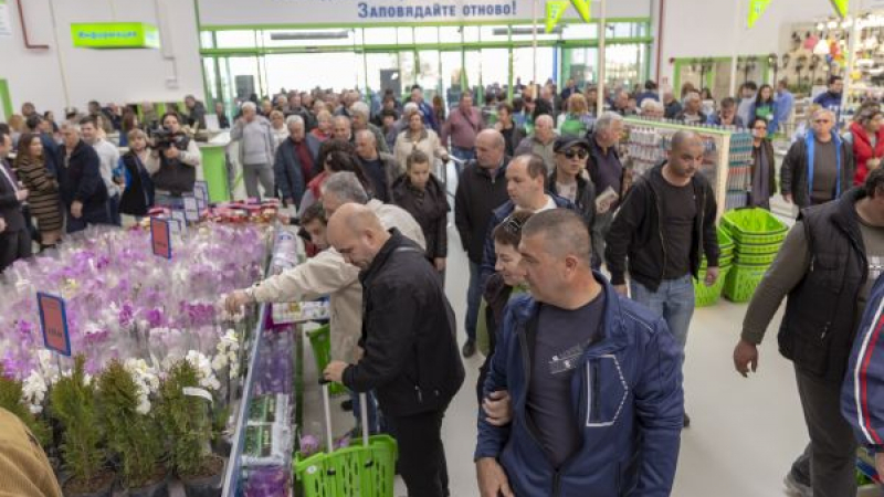 Хипермаркет „Практикер“ отвори врати в град Враца