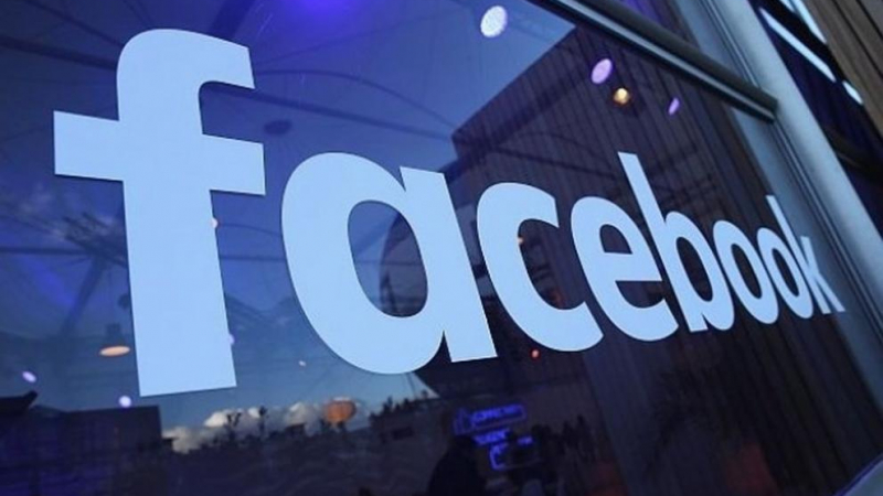 Какво става? Фейсбук се срина в целия свят, милиони потребители са в паника 