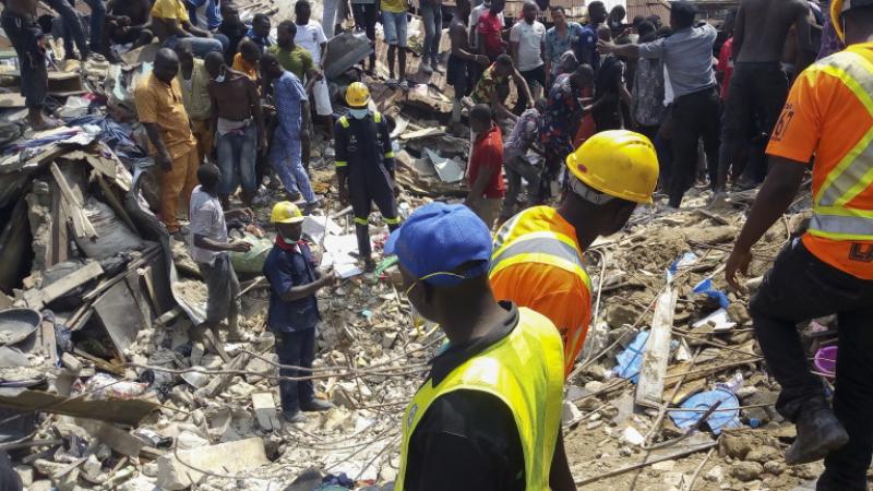 16 загинали и 41 спасени след срутване в Нигерия