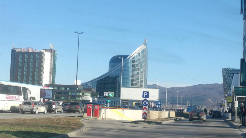 Само в БЛИЦ! Страшно меле блокира трафика по столичното "Цариградско", колите пъплят едва-едва (СНИМКА)