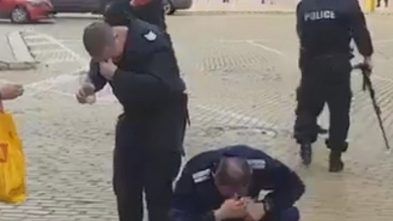 Началникът на Охранителна полиция обясни за инцидента със самонапръскалите се с лютив спрей полицаи