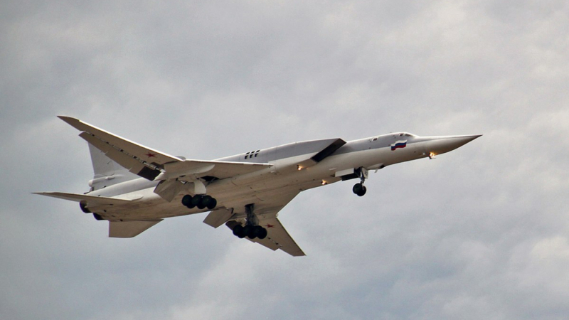 Мистерия: Ескадрила стратегически бомбардировачи-ракетоносци Ту-22М3 кацна в Крим и изчезна 