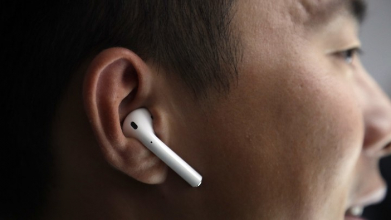 Внимание! Експерти с изключително важна информация за връзката между рака и безжичните слушалки AirPods на Apple