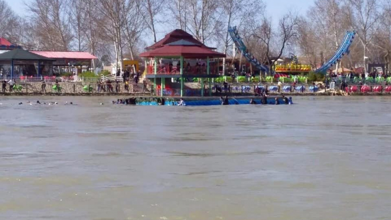 Ферибот потъна в река Тигър, над 60 души загинаха (СНИМКИ/ВИДЕО)